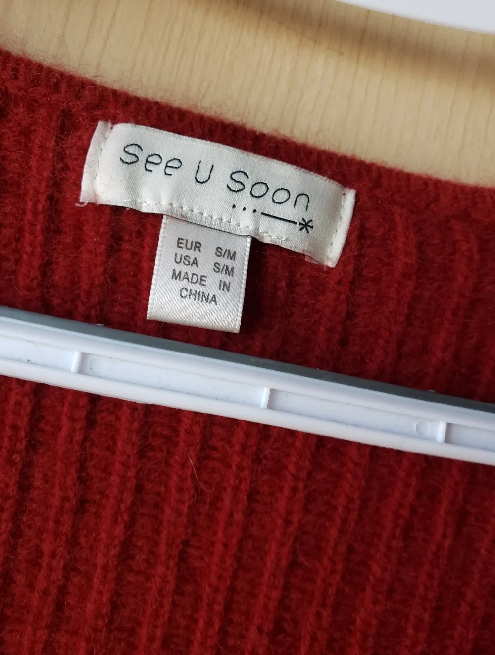 Cashmere Rust-Red Ribbed Button-Front Cardigan - Picture 2 of 4